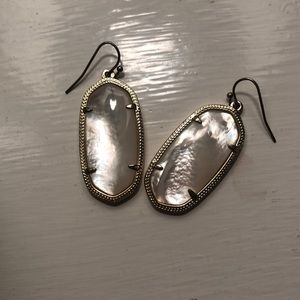 Kendra Scott Elle Earrings in Mother of Pearl